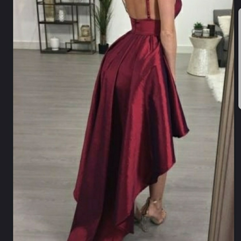 Dress - Picture 2 of 4